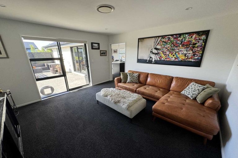 Photo of property in 28 Highgate Drive, Rangiora, 7400