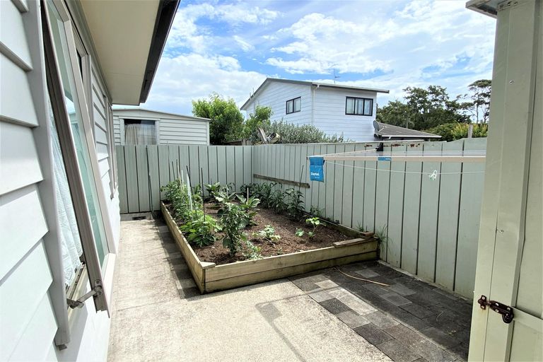 Photo of property in 5 Tiraumea Drive, Pakuranga, Auckland, 2010