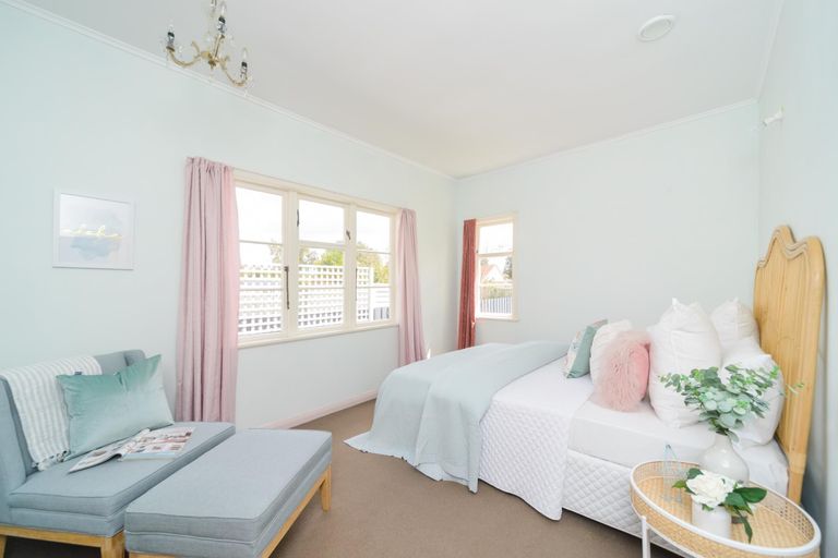 Photo of property in 97 Savage Crescent, West End, Palmerston North, 4412