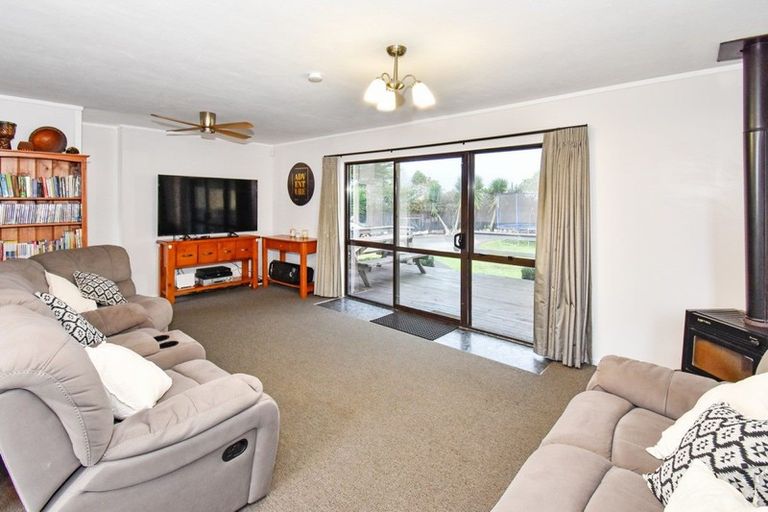 Photo of property in 7 Glenbrook Road, Karaka, Papakura, 2580