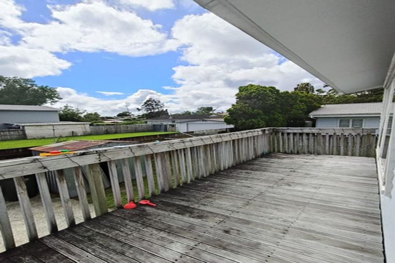 Photo of property in 25 Universal Drive, Henderson, Auckland, 0610