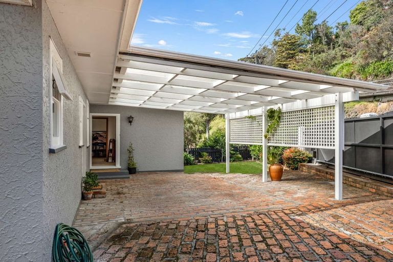 Photo of property in 1 Durie Vale Road, Durie Hill, Whanganui, 4500