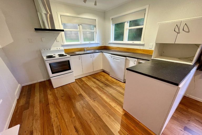 Photo of property in 21 Lowry Crescent, Stokes Valley, Lower Hutt, 5019