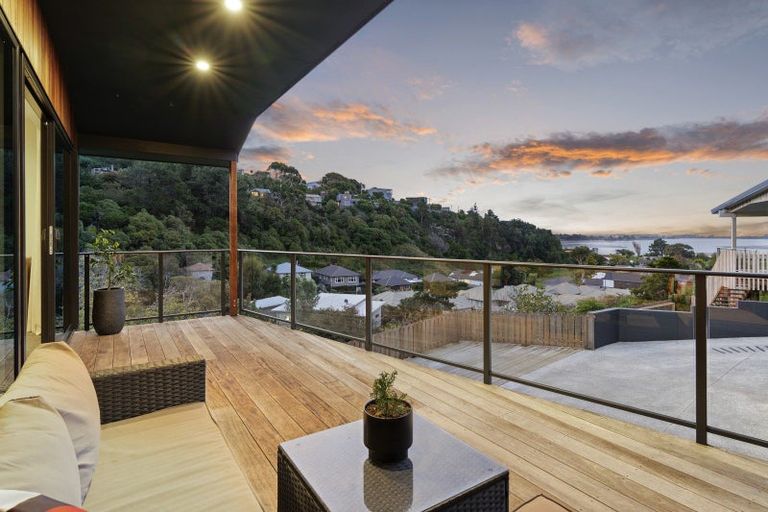 Photo of property in 32 Soleares Avenue, Mount Pleasant, Christchurch, 8081