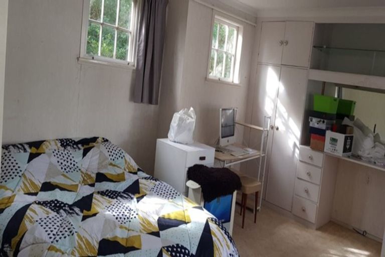 Photo of property in 4 Pukerangi Crescent, Ellerslie, Auckland, 1051