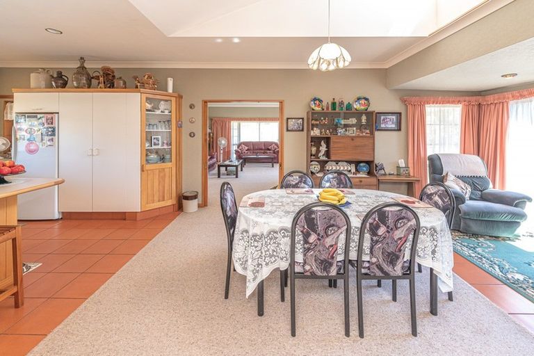 Photo of property in 4 Holdsworth Drive, Otamatea, Whanganui, 4500