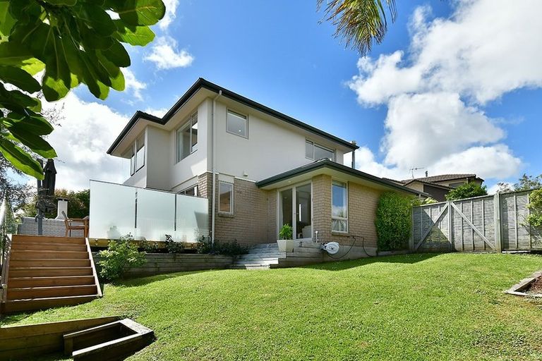 Photo of property in 9 Seagate Place, Red Beach, 0932