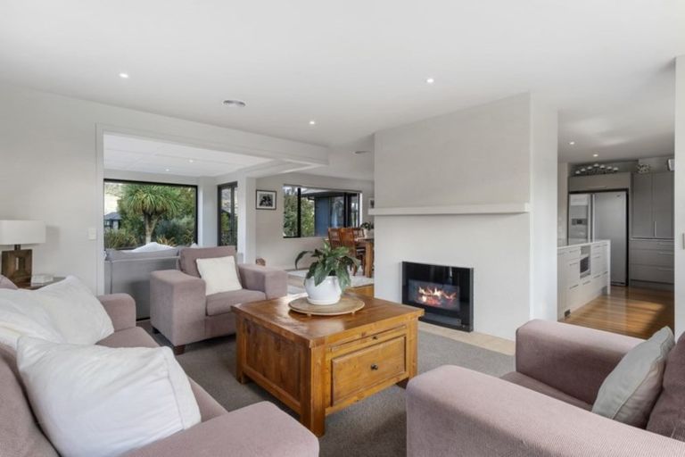 Photo of property in 21 De Bettencor Place, Mount Pisa, Cromwell, 9383