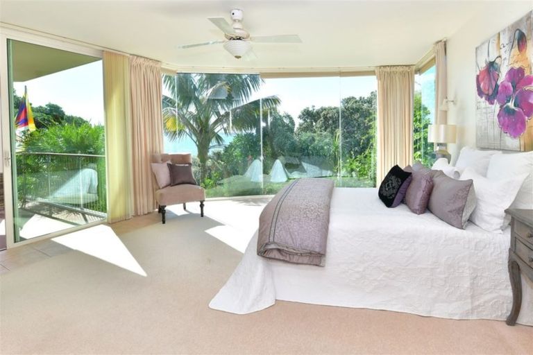 Photo of property in 20 Pacific Parade, Army Bay, Whangaparaoa, 0930