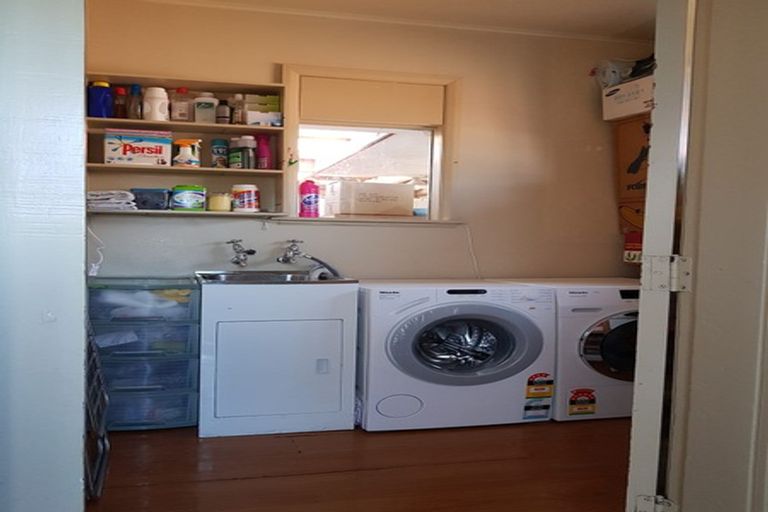 Photo of property in 16 Trafalgar Street, Johnsonville, Wellington, 6037