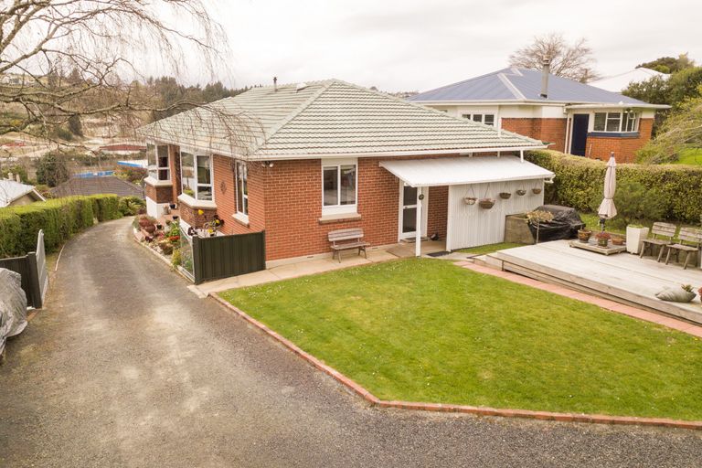 Photo of property in 17 Scotland Terrace, Green Island, Dunedin, 9018