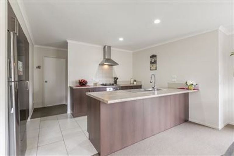 Photo of property in 21h Bonita Avenue, Stanmore Bay, Whangaparaoa, 0932