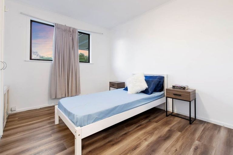 Photo of property in 24 Resolute Way, Papakura, 2110