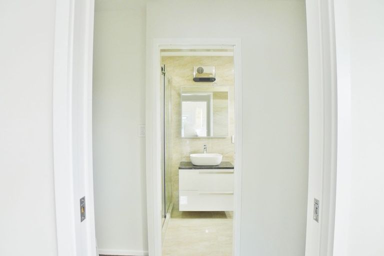 Photo of property in 10c Malvern Road, Morningside, Auckland, 1022