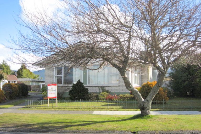 Photo of property in 19 Te Rangitautahanga Road, Turangi, 3334