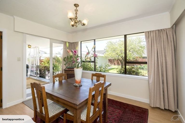 Photo of property in 14 Camelot Street, Ilam, Christchurch, 8041
