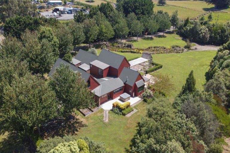 Photo of property in 111 Adelaide Road, Dannevirke, 4930