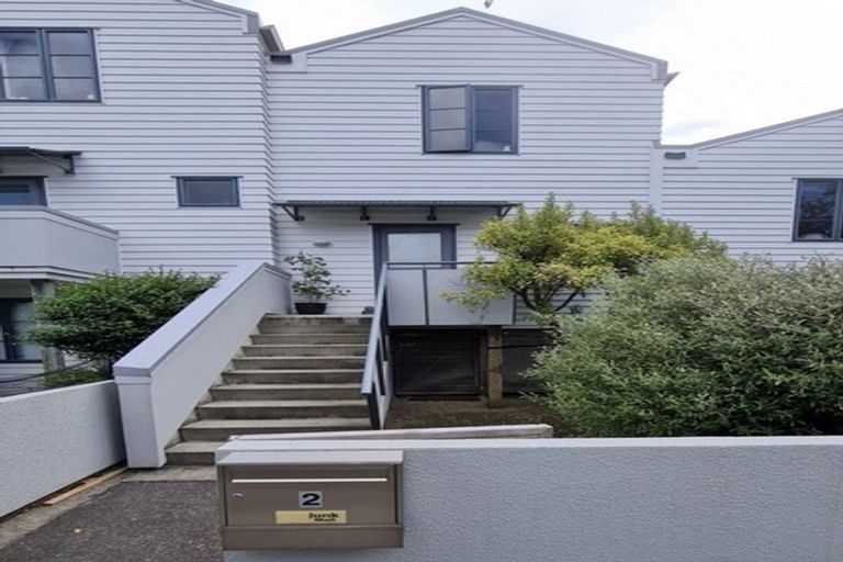 Photo of property in 2/5 Carolina Place, Albany, Auckland, 0632