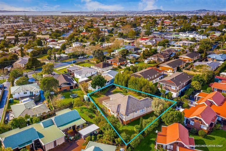 Photo of property in 48a Mcleod Road, Henderson, Auckland, 0612