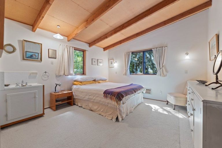 Photo of property in 33 Hauraki Terrace, Pukawa Bay, Turangi, 3381