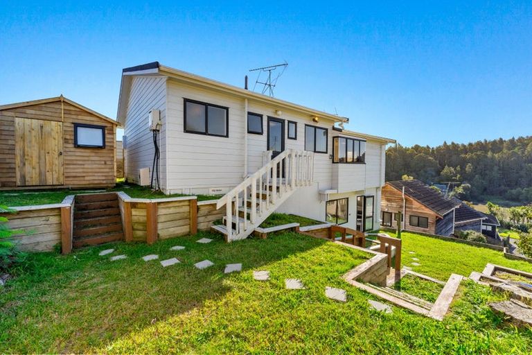 Photo of property in 1/13a Kitewao Street, Northcote, Auckland, 0627