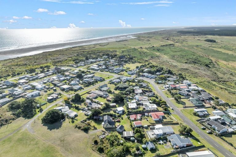 Photo of property in 35 Wainui Street, Koitiata, Whanganui, 4581