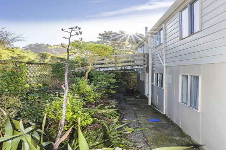 Photo of property in 9 Oldham Way, Crofton Downs, Wellington, 6035