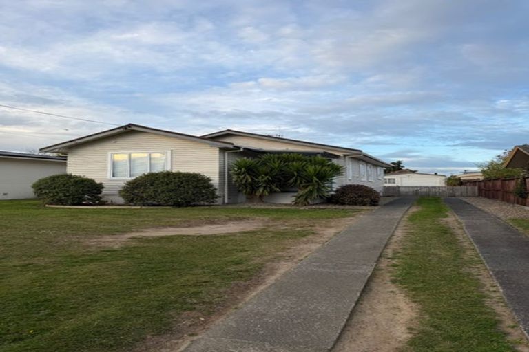 Photo of property in 100 Studholme Street, Morrinsville, 3300