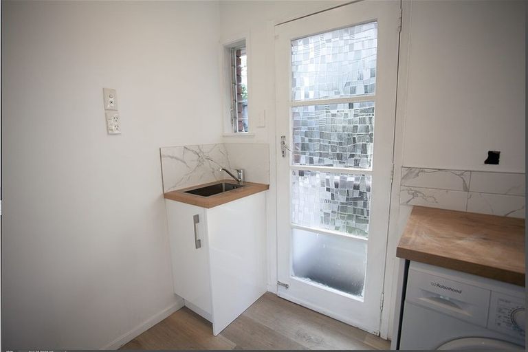 Photo of property in 1/56 Mozeley Avenue, Devonport, Auckland, 0624