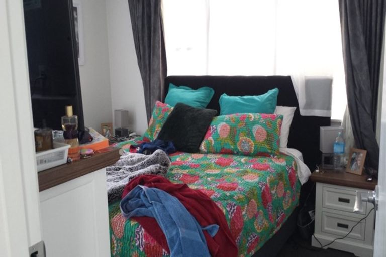 Photo of property in 25 Tatariki Street, Rosehill, Papakura, 2113