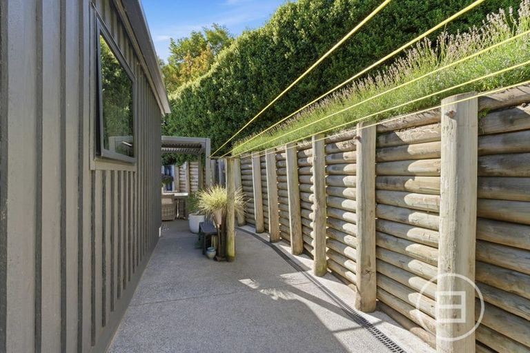 Photo of property in 15 Lookaway Place, Huntsbury, Christchurch, 8022