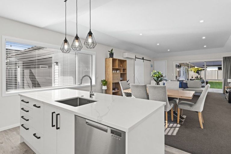 Photo of property in 5 Mckay Close, Frimley, Hastings, 4120