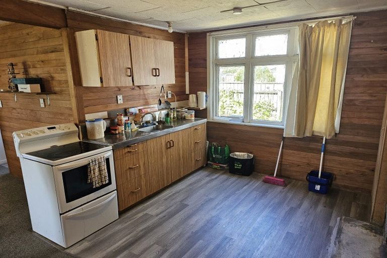 Photo of property in 6 The Esplanade, Westport, 7825