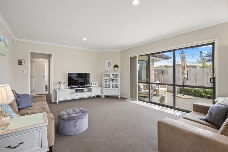 Photo of property in 3 Belgium Street, Waiuku, 2123