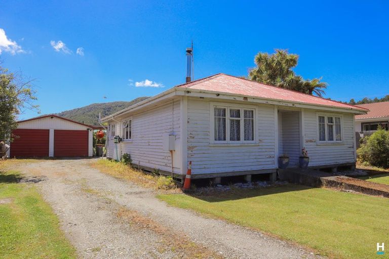 Photo of property in 13 Ohau Street, Dobson, Greymouth, 7805