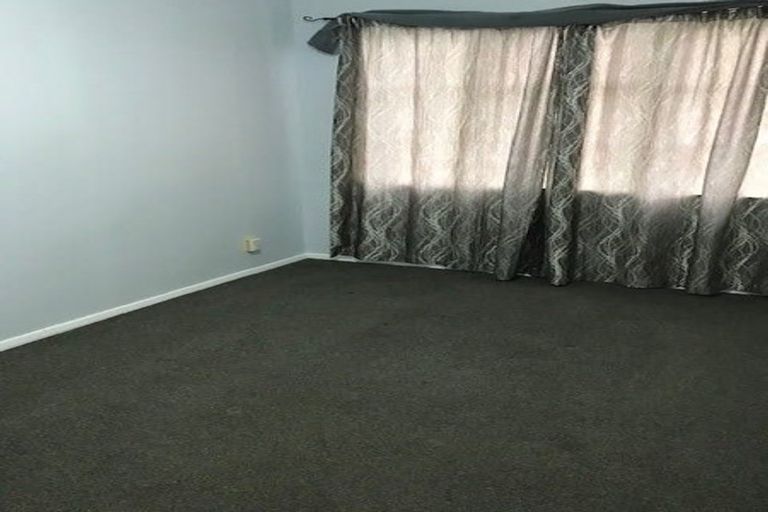 Photo of property in 1 Brown Grove, Fairfield, Lower Hutt, 5011