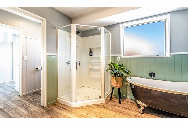 Photo of property in 60a Main North Road, Woodend, 7610