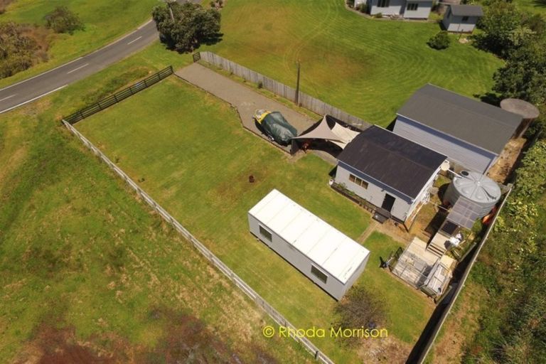 Photo of property in 88 Komiti Road, Tinopai, Matakohe, 0593