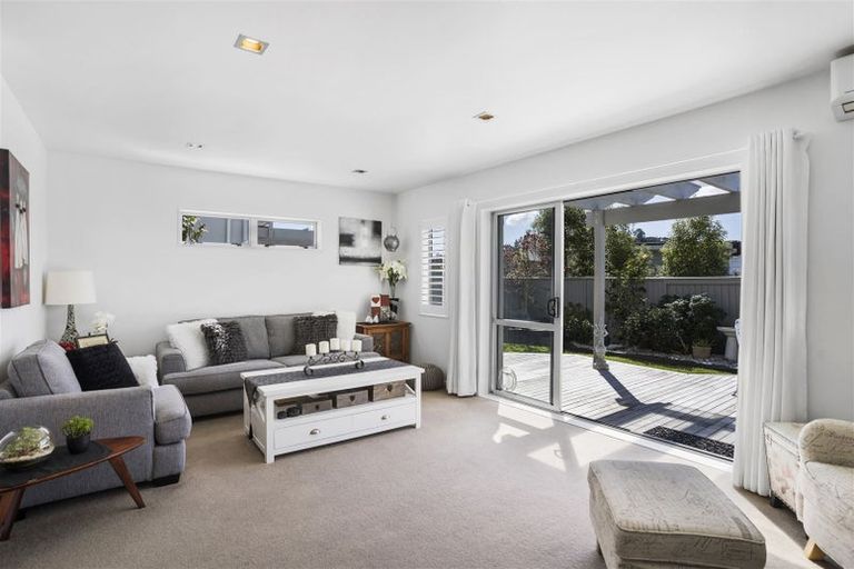 Photo of property in 2/9 Georgia Terrace, Albany, Auckland, 0632