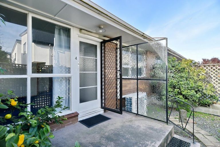 Photo of property in 4/327 Gloucester Street, Christchurch Central, Christchurch, 8011