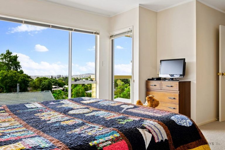 Photo of property in 23 Lemnos Place, Titirangi, Auckland, 0604