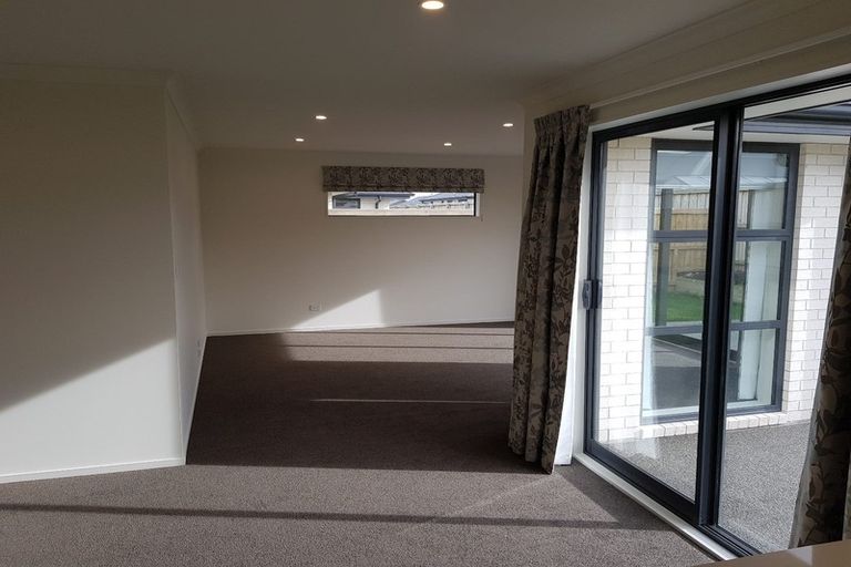 Photo of property in 17 Tutton (pvt) Mews, Rangiora, 7400