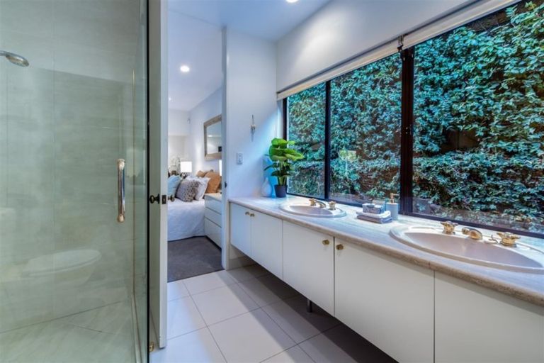 Photo of property in 25 Clifton Road, Hauraki, Auckland, 0622