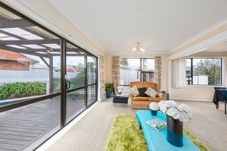 Photo of property in 100 Farrington Avenue, Bishopdale, Christchurch, 8053