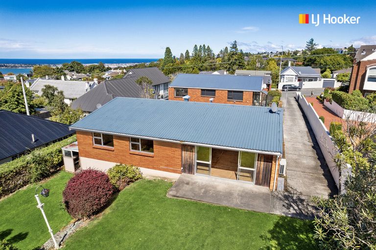 Photo of property in 54 Drivers Road, Maori Hill, Dunedin, 9010