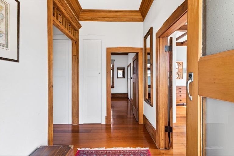 Photo of property in 76 Vigor Brown Street, Napier South, Napier, 4110