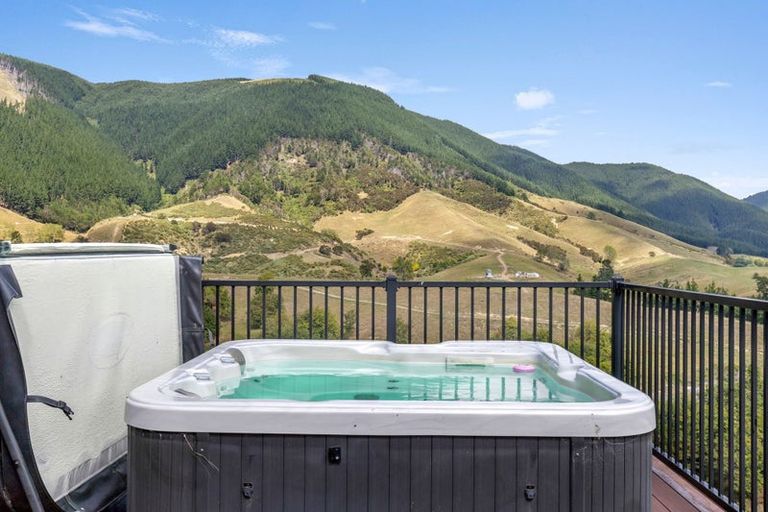 Photo of property in 39 Huntaway Close, Stoke, Nelson, 7011