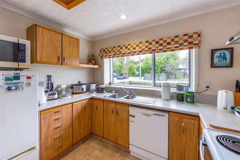 Photo of property in 2/28 Lionel Street, Avonside, Christchurch, 8061