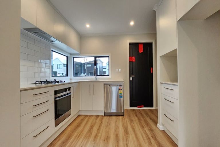 Photo of property in 7 Betty Boyes Street, Wallaceville, Upper Hutt, 5018