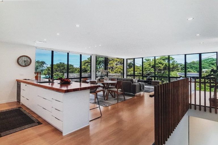 Photo of property in 33 Durness Place, Red Beach, 0932